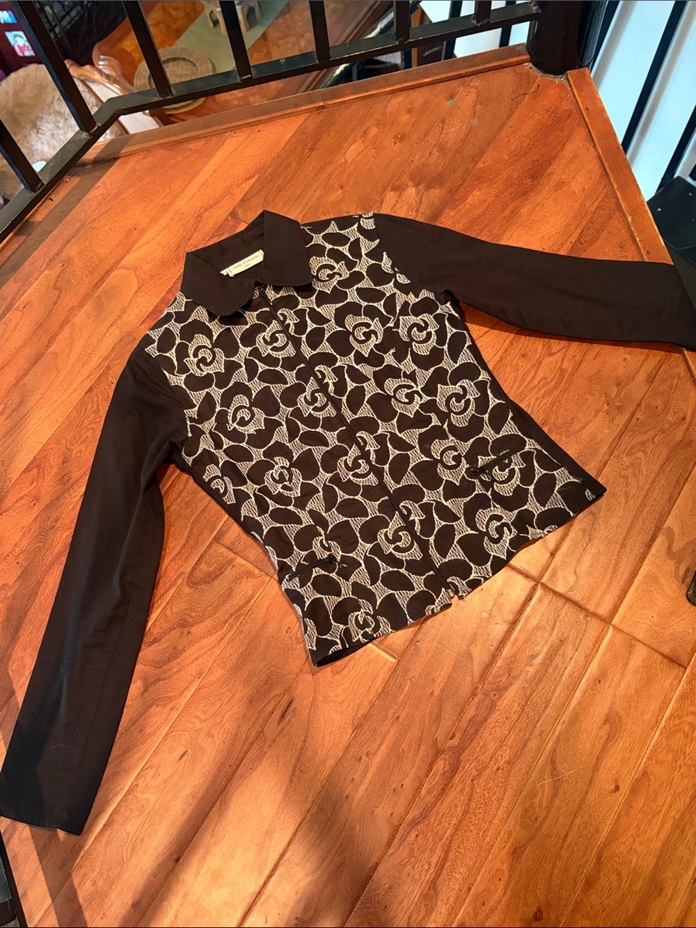 Anne Fontaine Paris Black White Embroidered Zip Up Collared LS Blouse Size 1